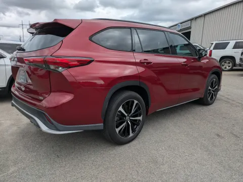More photos of 2021 Toyota Highlander XSE at Woody Folsom CDJR of Vidalia, GA