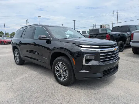 Photos of 2025 Chevrolet Traverse FWD LT for sale in Vidalia, GA at Woody Folsom CDJR of Vidalia