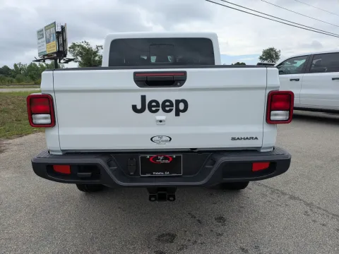 More photos of 2026 Jeep Gladiator Sahara at Woody Folsom CDJR of Vidalia, GA