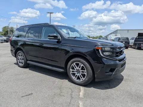 Photos of 2025 Ford Expedition Active for sale in Vidalia, GA at Woody Folsom CDJR of Vidalia