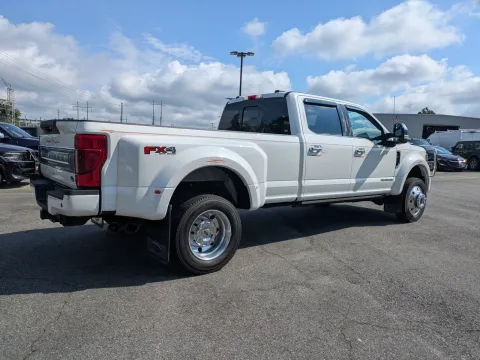 More photos of 2022 Ford Super Duty F-450 DRW Platinum at Woody Folsom CDJR of Vidalia, GA