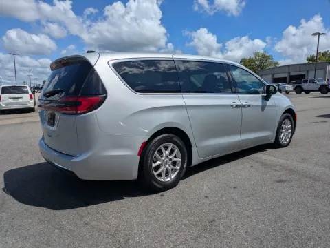 More photos of 2023 Chrysler Pacifica Touring L at Woody Folsom CDJR of Vidalia, GA