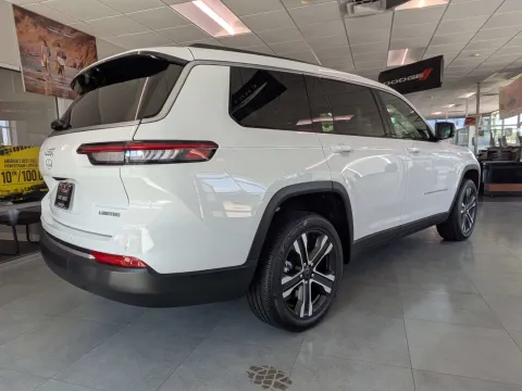 More photos of 2027 Jeep Grand Cherokee L Limited at Woody Folsom CDJR of Vidalia, GA