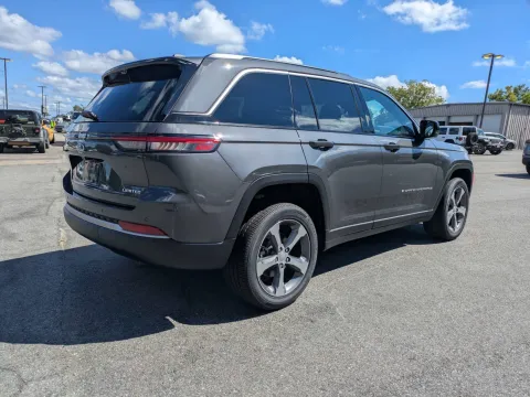 More photos of 2026 Jeep Grand Cherokee Limited at Woody Folsom CDJR of Vidalia, GA