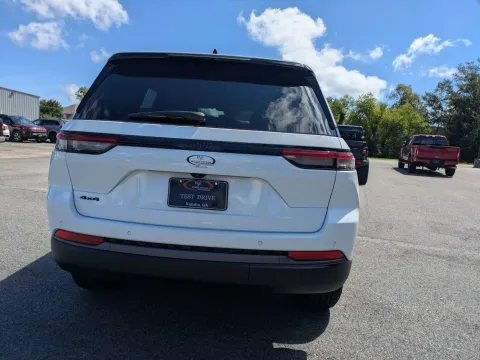More photos of 2026 Jeep Grand Cherokee Laredo Altitude at Woody Folsom CDJR of Vidalia, GA