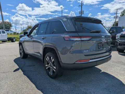 More photos of 2027 Jeep Grand Cherokee Limited at Woody Folsom CDJR of Vidalia, GA