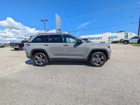 Photos of 2027 Jeep Grand Cherokee Limited for sale in Vidalia, GA at Woody Folsom CDJR of Vidalia