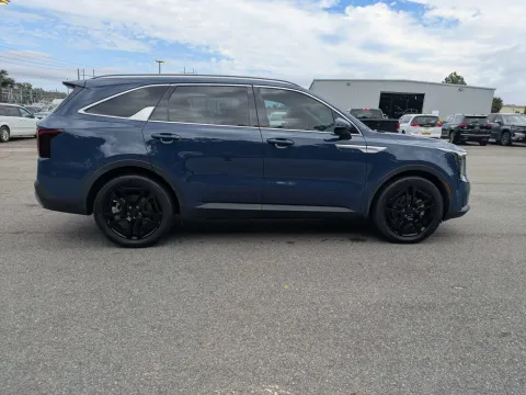 Another view of 2024 Kia Sorento S for sale in Vidalia, GA at Woody Folsom CDJR of Vidalia