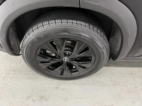 More photos of 2023 Nissan Rogue SV at Woody Folsom Ford, GA