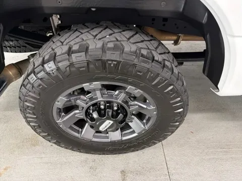 More photos of 2024 Ford Super Duty F-250 SRW LARIAT at Woody Folsom Ford, GA