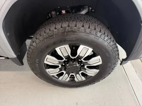 More photos of 2024 GMC Sierra 2500 HD Denali at Woody Folsom Ford, GA
