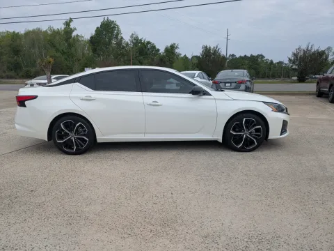 Another view of 2024 Nissan Altima 2.5 SR for sale in Vidalia, GA at Woody Folsom Nissan of Vidalia
