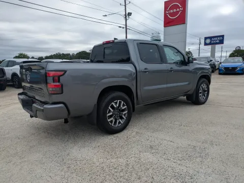 More photos of 2025 Nissan Frontier SL at Woody Folsom Nissan of Vidalia, GA
