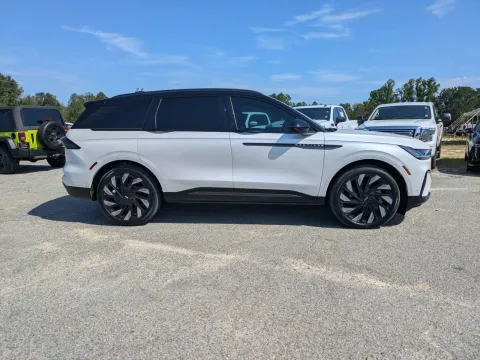 Another view of 2024 Lincoln Nautilus Reserve for sale in Vidalia, GA at Woody Folsom Nissan of Vidalia