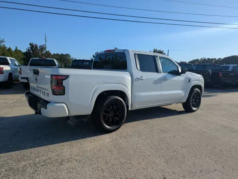More photos of 2026 Nissan Frontier SV at Woody Folsom Nissan of Vidalia, GA