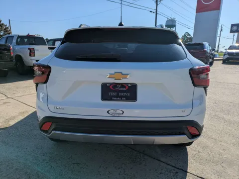 More photos of 2025 Chevrolet Trax LT at Woody Folsom Nissan of Vidalia, GA