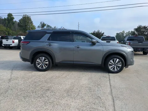 Another view of 2023 Nissan Pathfinder SL for sale in Vidalia, GA at Woody Folsom Nissan of Vidalia