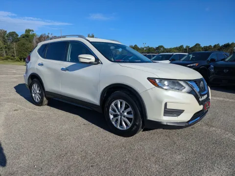 Photos of 2018 Nissan Rogue SV for sale in Vidalia, GA at Woody Folsom Nissan of Vidalia