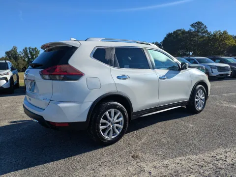 More photos of 2018 Nissan Rogue SV at Woody Folsom Nissan of Vidalia, GA