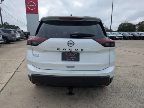 More photos of 2026 Nissan Rogue Dark Armor at Woody Folsom Nissan of Vidalia, GA