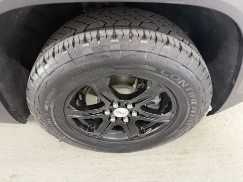 More photos of 2023 GMC Acadia AT4 at Woody Folsom Nissan of Baxley, GA