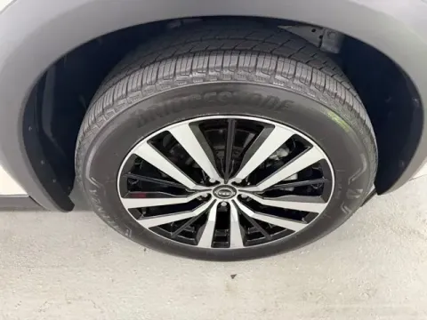 More photos of 2023 Nissan Pathfinder Platinum at Woody Folsom Nissan of Baxley, GA