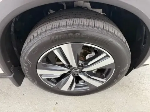 More photos of 2023 Nissan Rogue SL at Woody Folsom Nissan of Baxley, GA