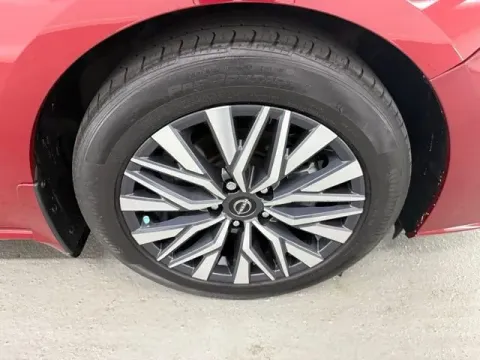More photos of 2023 Nissan Altima 2.5 SV at Woody Folsom Nissan of Baxley, GA