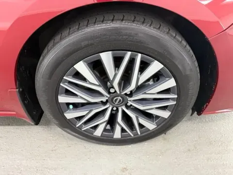 More photos of 2023 Nissan Altima 2.5 SV at Woody Folsom Nissan of Baxley, GA