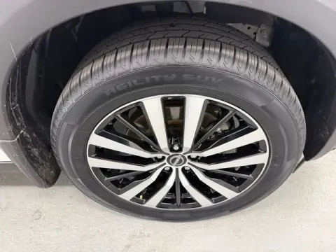 More photos of 2024 Nissan Pathfinder Platinum at Woody Folsom Nissan of Baxley, GA