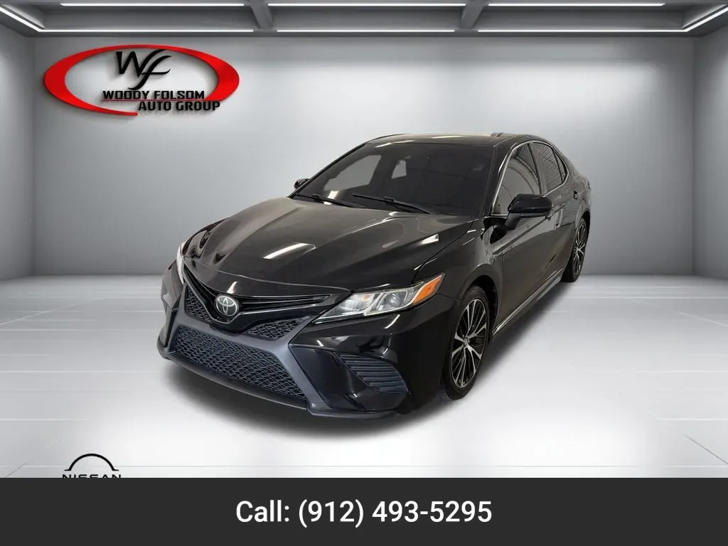 Black 2018 Toyota Camry SE for sale in Baxley, GA