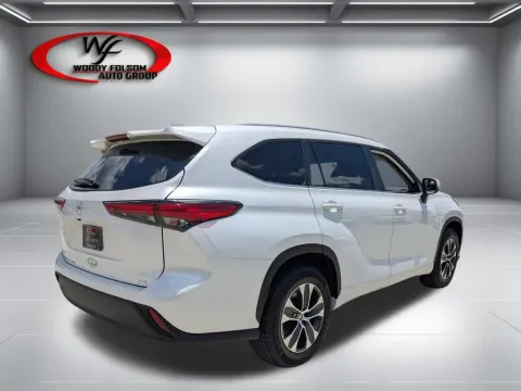 Another view of 2023 Toyota Highlander XLE for sale in Baxley, GA at Woody Folsom Nissan of Baxley