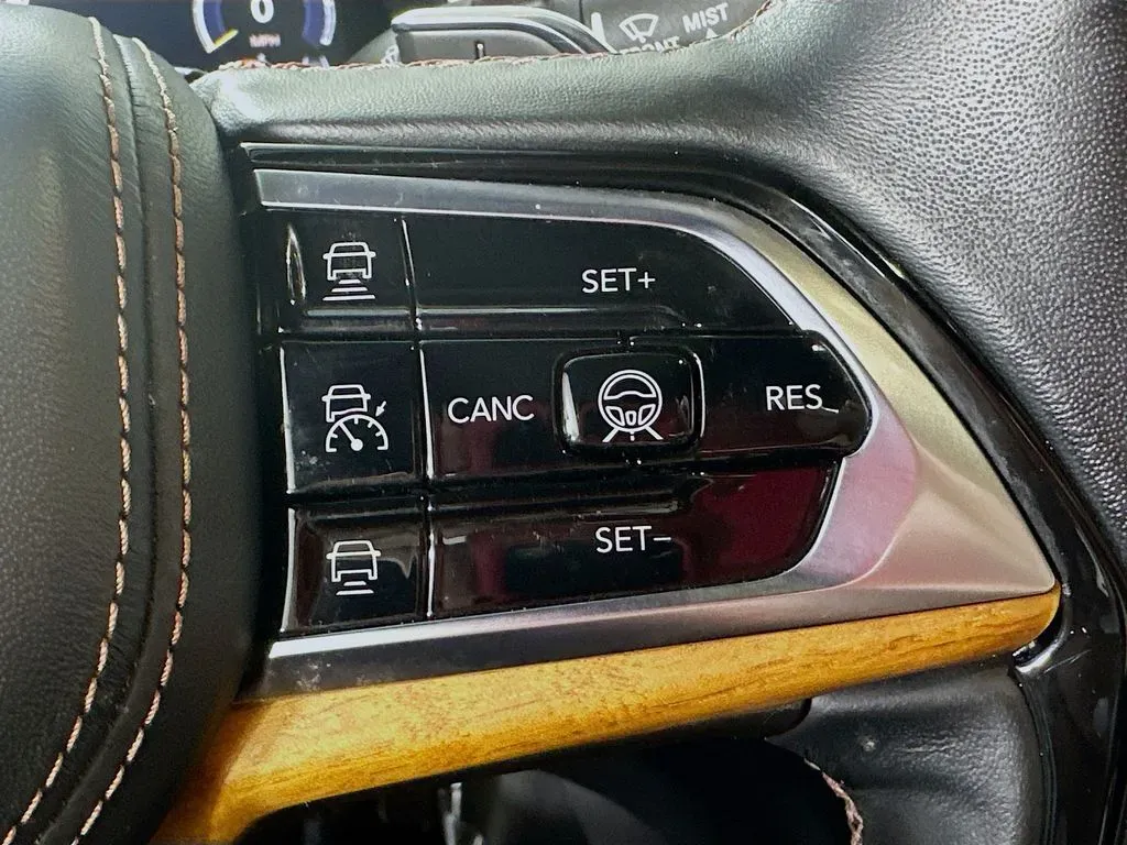2022 Jeep Grand Cherokee Summit Reserve - Photo 24