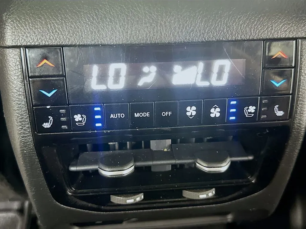 2022 Jeep Grand Cherokee Summit Reserve - Photo 33