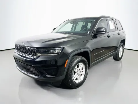 Another view of 2023 Jeep Grand Cherokee Laredo for sale in Summerville, SC at Automaxx of the Carolinas