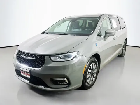Another view of 2022 Chrysler Pacifica Hybrid Touring L for sale in Summerville, SC at Automaxx of the Carolinas