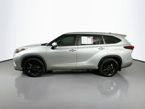More photos of 2023 Toyota Highlander LE at Automaxx of the Carolinas, SC