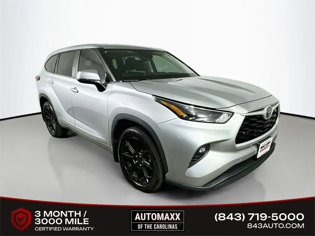 Silver 2023 Toyota Highlander LE for sale in Summerville, SC