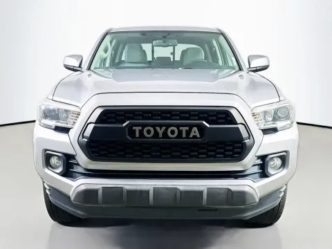 Photos of 2016 Toyota Tacoma SR5 for sale in Summerville, SC at Automaxx of the Carolinas