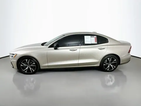 More photos of 2024 Volvo S60 B5 Plus Dark Theme at Automaxx of the Carolinas, SC