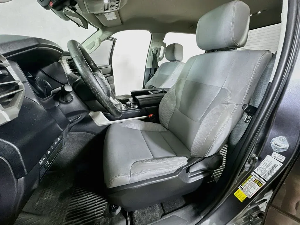 2024 Toyota Tundra SR5 - Photo 15
