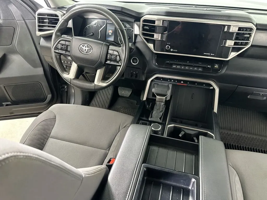 2024 Toyota Tundra SR5 - Photo 17
