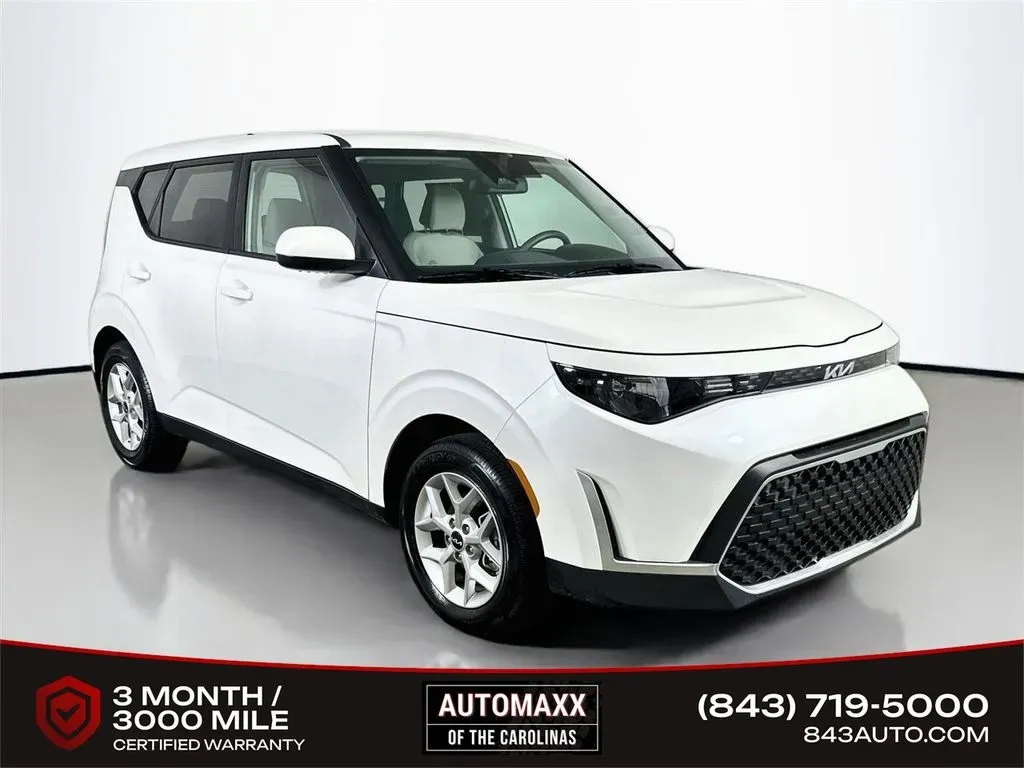 White 2025 Kia Soul LX for sale in Summerville, SC