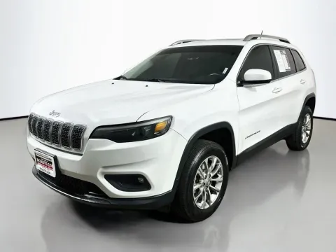 Another view of 2019 Jeep Cherokee Latitude Plus for sale in Summerville, SC at Automaxx of the Carolinas