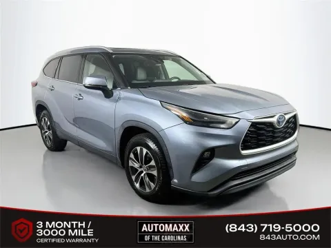 Blue 2022 Toyota Highlander Hybrid XLE for sale in Summerville, SC