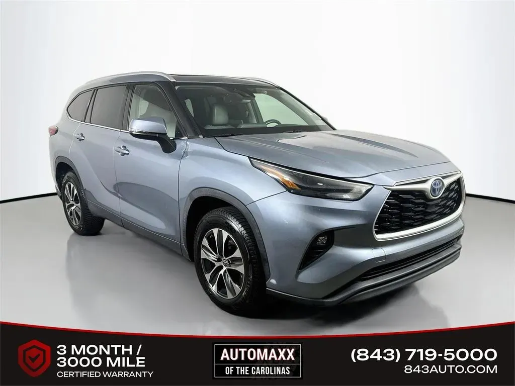 Blue 2022 Toyota Highlander Hybrid XLE for sale in Summerville, SC