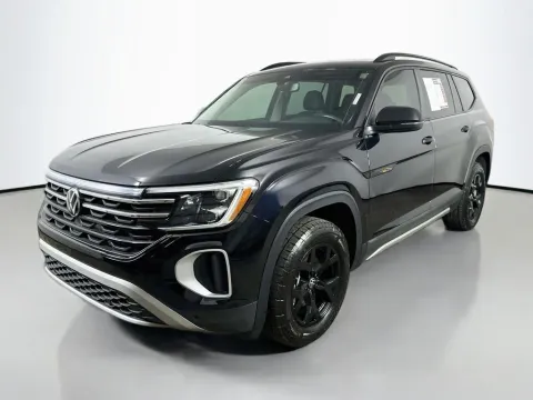 Another view of 2025 Volkswagen Atlas 2.0T Peak Edition for sale in Summerville, SC at Automaxx of the Carolinas