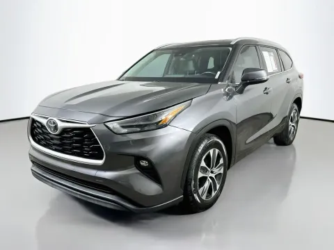 Another view of 2023 Toyota Highlander XLE for sale in Summerville, SC at Automaxx of the Carolinas