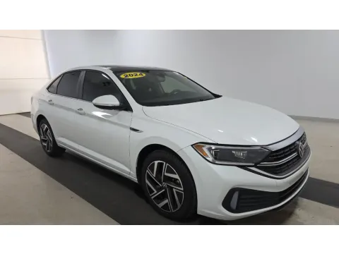 More photos of 2024 Volkswagen Jetta 1.5T SEL at Automaxx of the Carolinas, SC