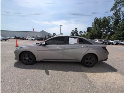 More photos of 2022 Hyundai Elantra SEL at Automaxx of the Carolinas, SC
